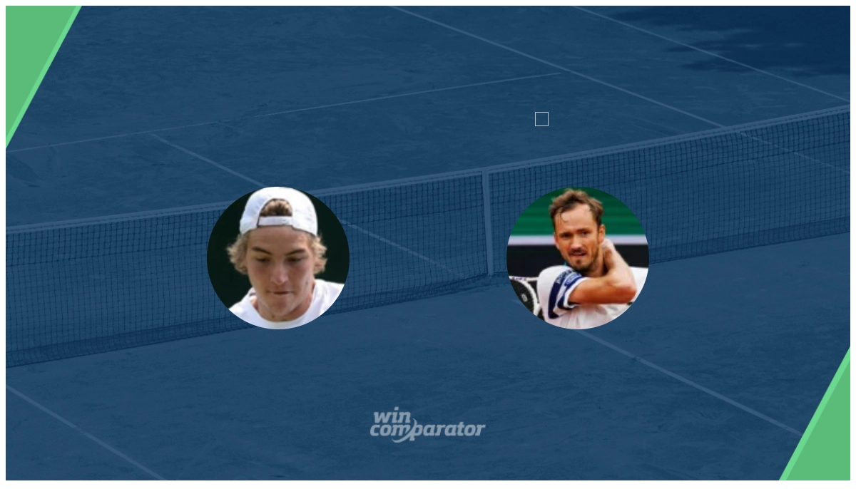 Jan-Lennard Struff Daniil Medvedev prediction